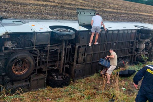 112: в Краснодарском крае 15 человек пострадали в аварии с автобусом