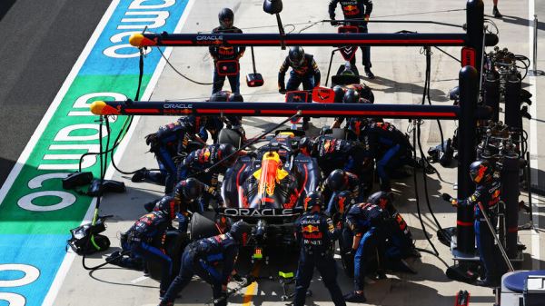 Извинится ли Ферстаппен перед Red Bull Racing за ругань по радио? Макс ответил