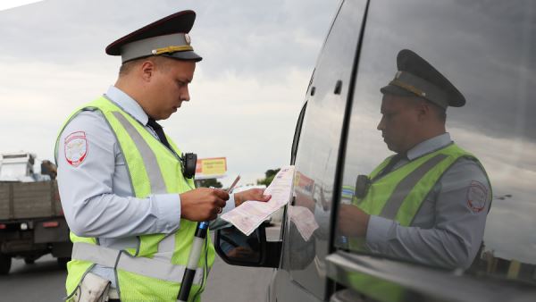 ГИБДД объявила массовые проверки водителей