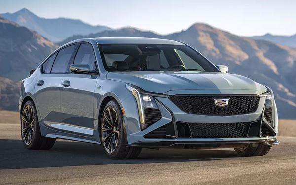 Cadillac CT5-V Blackwing получил доработанную подвеску и карбон-керамические тормоза